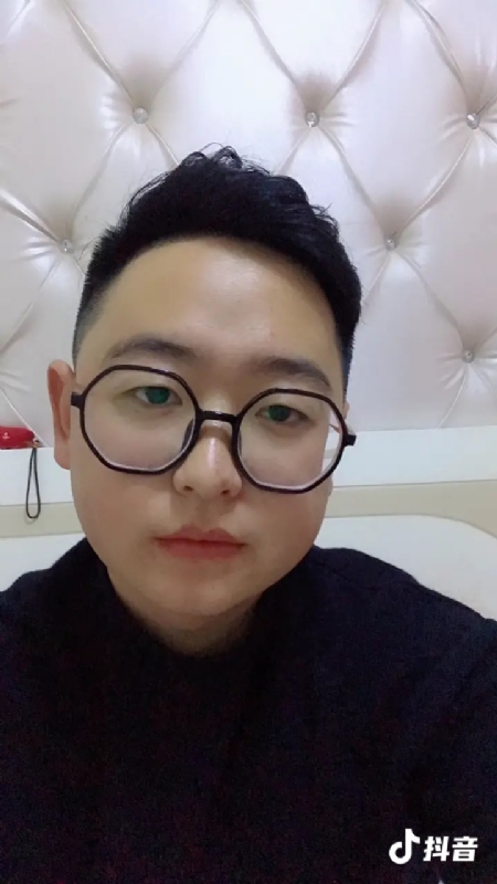 杰森的第一张照片--宁夏闪婚服务中心