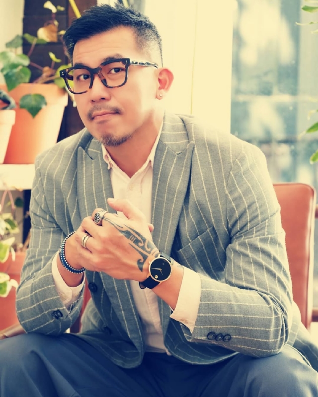 晚风渡半舟的第一张照片--宁夏闪婚服务中心